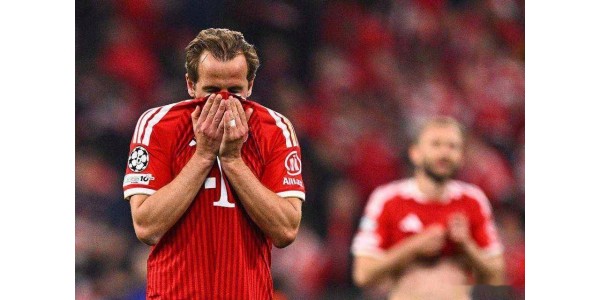 L'eliminazione del Bayern Monaco dalla Champions League scatena polemiche.