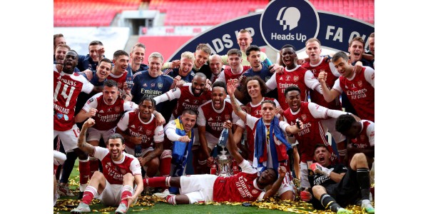 Arsenal vince il titolo dopo 22 anni