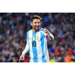 Lionel Messi trascina l'Argentina alla vittoria e si aggiudica il premio di migliore in campo