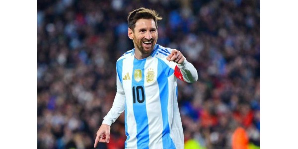 Lionel Messi trascina l'Argentina alla vittoria e si aggiudica il premio di migliore in campo